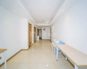 地铁口,精装修,高楼层,采光好