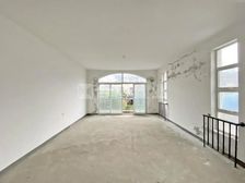 位于天河国际生态区的帝景山庄 448平别墅私密性佳