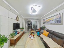 长阳万科新里程、紧邻天街、城铁大学城北站、优质教育