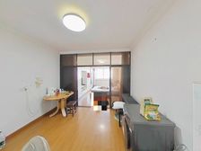 239高兴1房,高楼层视野佳,满5年一套房,只在 挂牌