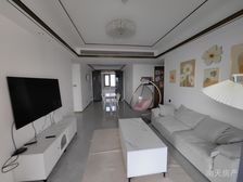 宝龙一城3室2厅2卫南朝向285.0万元/套出售