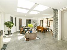 熙园精装修,次临湖,绿地半亩地,二区边户好位置,随时看