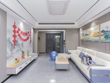 正南 新城滨湖云境 4室4厅 精装修