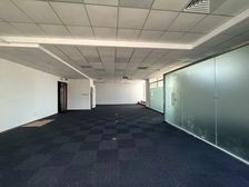 望京 方恒国际200平 户型方正 双面采光 业主直租