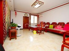 九洲兴达家园B区2居 南北通透,中间层,房龄新 精装保持好。