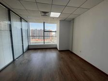 望京 方恒国际100平 1间到顶隔间 户型方正 落地窗 采光