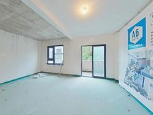 尹山湖次新小区,上叠别墅,毛坯房,看房方便有钥匙