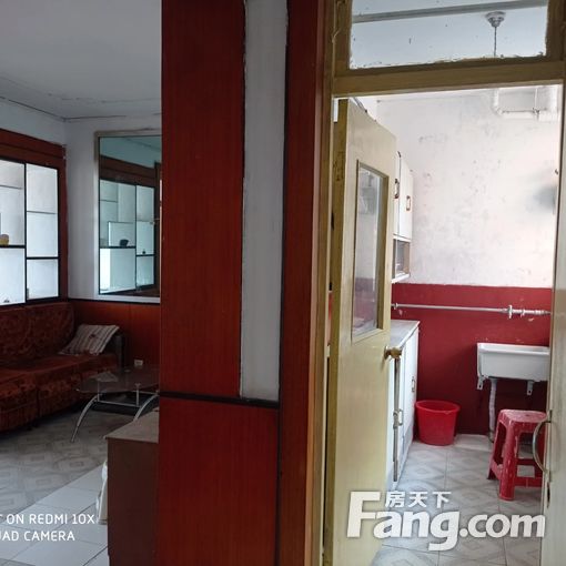 芙蓉岳王庙5楼3室1厅65平随时入住