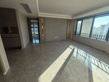 春语云树府 3室2厅 南 精装