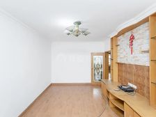 向军北里 80 东西向两居室 满五年 0.8 随时看房