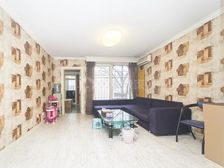 北影大院 正规两居带大客厅 满五年 落地窗