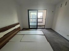 次新小区 近15号线 边户103平3居 南向毛坯 视野无遮挡