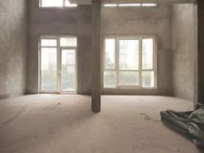 联排别墅 花园露台150平方 象屿两江御府