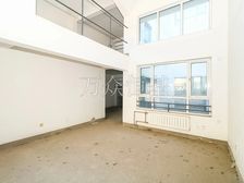 温泉入户集中供暖别墅!物业1.9!南北绿地南北双入户!有钥匙