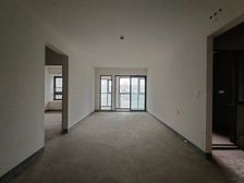 房源维护人强推恒大御府 精装三房 拎包入住 免费停车随时看房