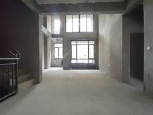 江北区宏帆路 万科叠拼别墅 带花园+地下室 性价比高 住家安