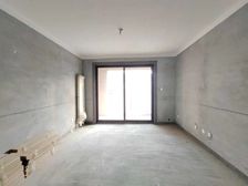 航空港南向三居 毛坯119平 满二仅65万