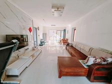 天昌东盟中央城B区 4房2厅205万