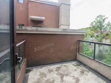 品质联排别墅 带花园70平米 带地下室 次新小区 出行便利