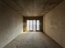 松宇时代城毛坯四房 朝南看小区园林 楼间距宽 看房约可谈价