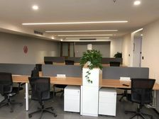 复式单层133平 使用面积260平5+1精装全配 年后起租