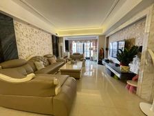 龙光尚海阳光,22楼,147平,4房2园心,时尚装修,双套间