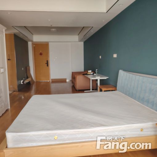 .春心莫共花争发,一寸相思一寸灰