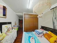 带大花园!小区中间位置!大四房!有垫高!