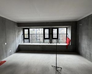 宝龙雅戈尔江汇城3室2厅2卫南朝向202.0万元/套出售