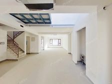 北清路法式别墅 电梯入户 上叠拼 户型好 空间大