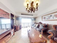 此房位于三江口好地段 大平层 带地暖 带车位 视野开阔