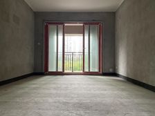 大渡口区 融创春晖十里雍和府 三房 61万