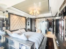 海尚壹品,稀有顶楼,豪华装修,看房方便,价格可谈。