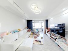 国宾两室精装修,带车位,全屋大金空调,诚心出售