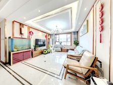 品质小区 房龄新 装修 业主出国 诚心出售 价格美丽 欢迎