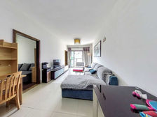 机场路 和馨雅居 电梯中层东南向三房 产权清晰 随时可以看房