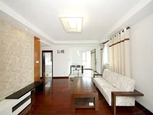 枫情水岸三室两厅边户 小区中间 视野开阔 双阳台