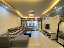 新出笋盘 龙光普罗旺斯 134平4居 南向精装修 随时签约