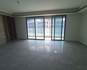 海语天下5室2厅3卫南朝向675.0万元/套出售