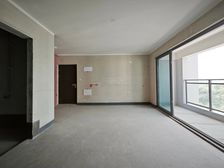 九龙坡区 里城樾公馆 三房 108万