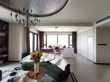 头排顶跃 200平屋顶露台 成本1400 急售7房三厅