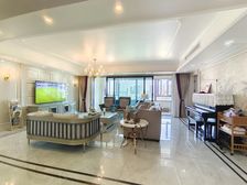 渝北区 香港置地约克郡壹号湖畔 五房 768万