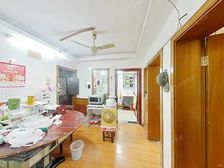 一楼带院子,小区安静,看房方便,诚意卖交通方便