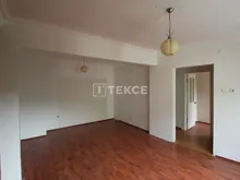 伊斯坦布尔博斯普鲁斯海峡附近宽敞的三居室公寓