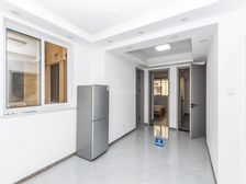 新上!中间楼层,精装修一梯两户,看房随时有钥匙