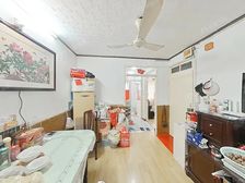 一梯两户,两房一厅,中间楼层,采光好