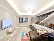 远洋傲北联排,尚层一年半精装,基本没住过,满五可拎包入住