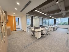 地铁口,北美广场,甲级写字楼顶层225平 3元/平/天