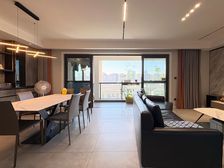 照母山香港置地壹号湖畔。内圈横厅,看中庭景390万 保真!