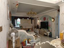高新天街旁微电园一号线 金科天宸三街区 三房 105万